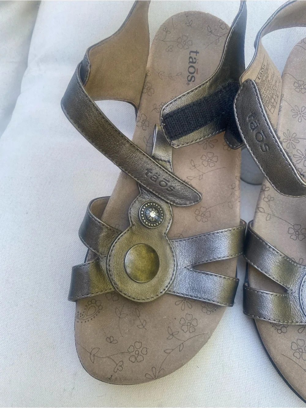 Taos Footwear Metallic Bronze Decorative Strap Sandals - Women